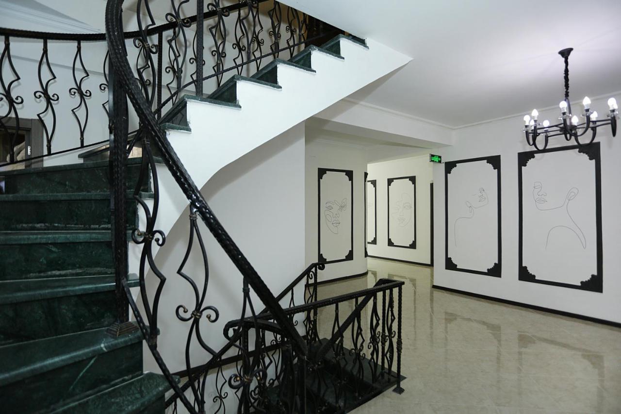 Hotel The One Boutique Tbilisi Esterno foto