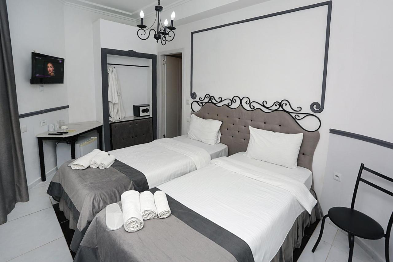 Hotel The One Boutique Tbilisi Esterno foto