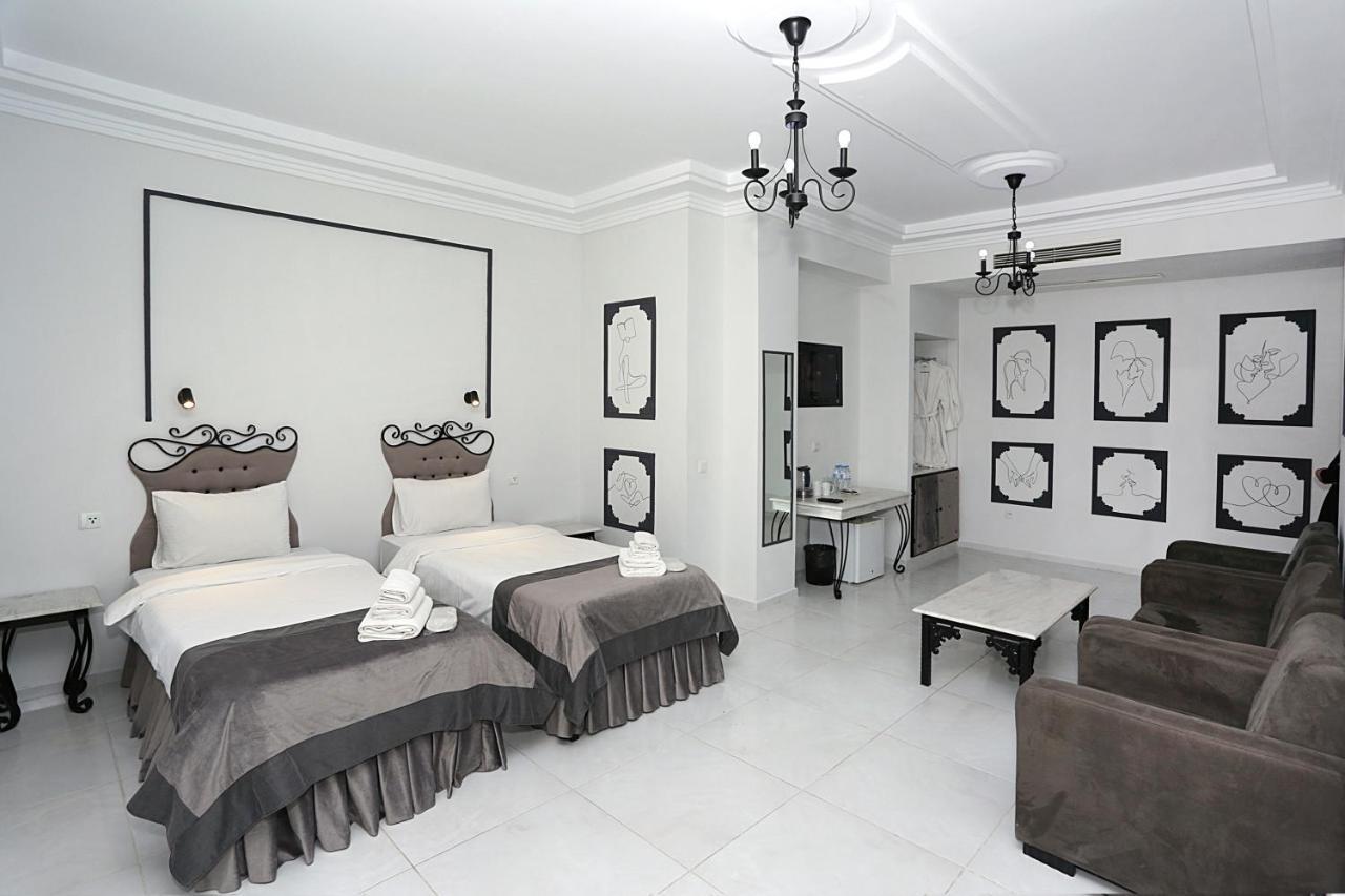 Hotel The One Boutique Tbilisi Esterno foto