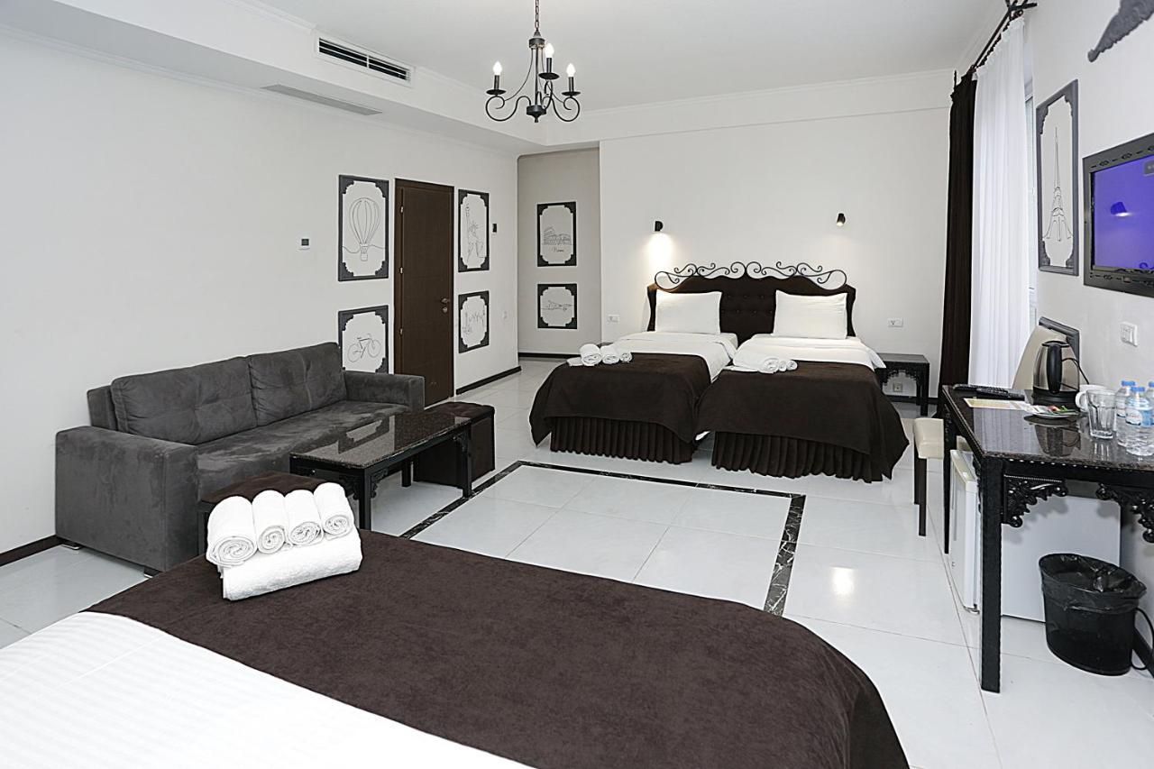 Hotel The One Boutique Tbilisi Esterno foto