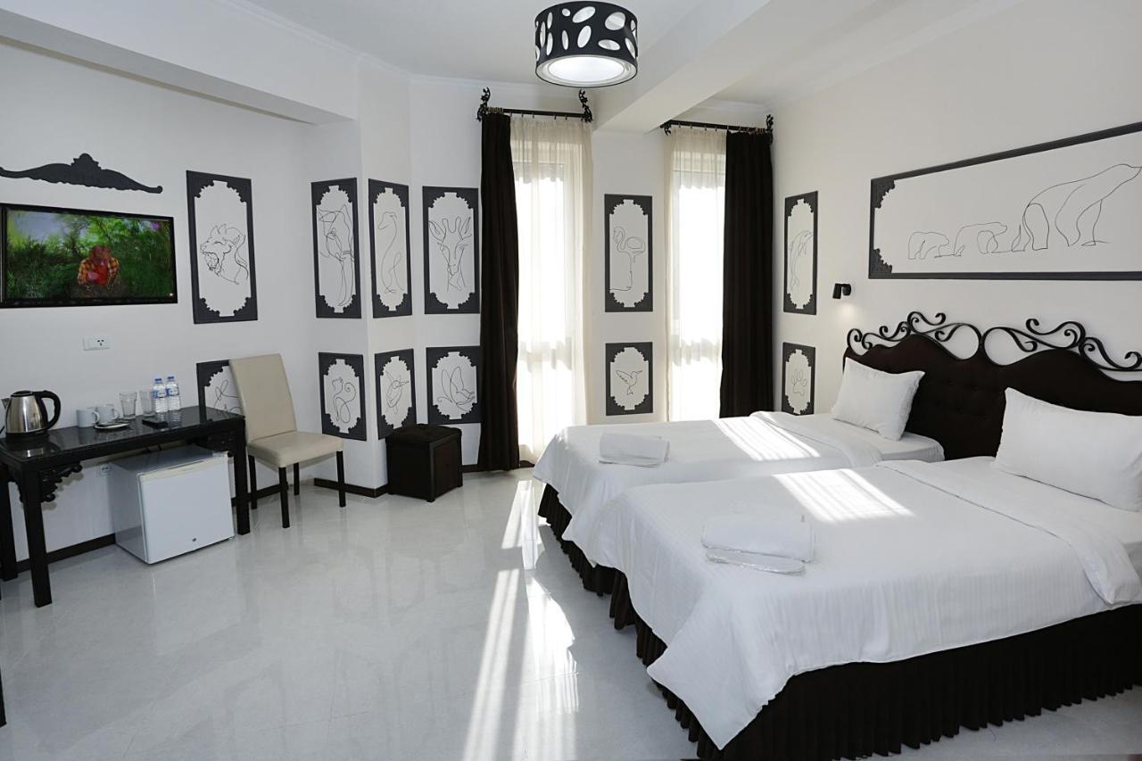 Hotel The One Boutique Tbilisi Esterno foto