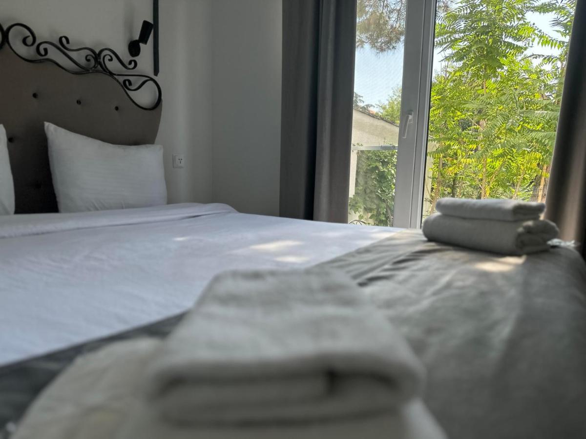 Hotel The One Boutique Tbilisi Esterno foto