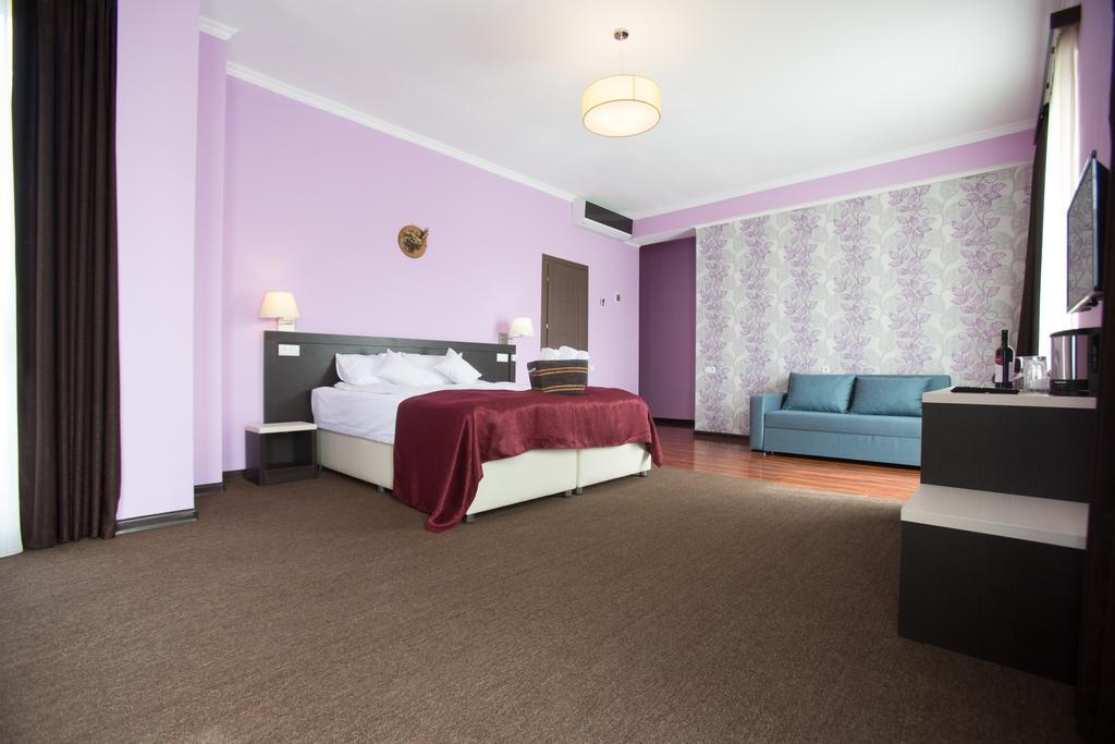 Hotel The One Boutique Tbilisi Esterno foto