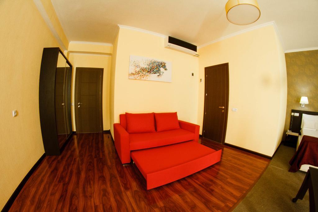 Hotel The One Boutique Tbilisi Esterno foto