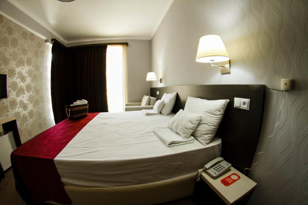 Hotel The One Boutique Tbilisi Esterno foto