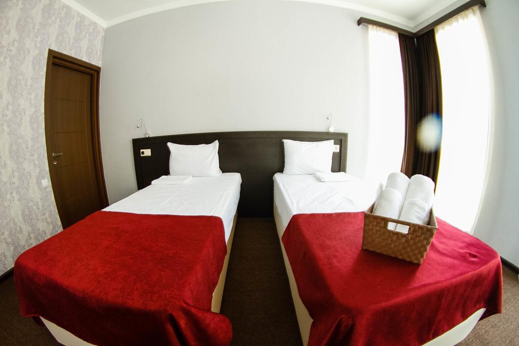 Hotel The One Boutique Tbilisi Esterno foto