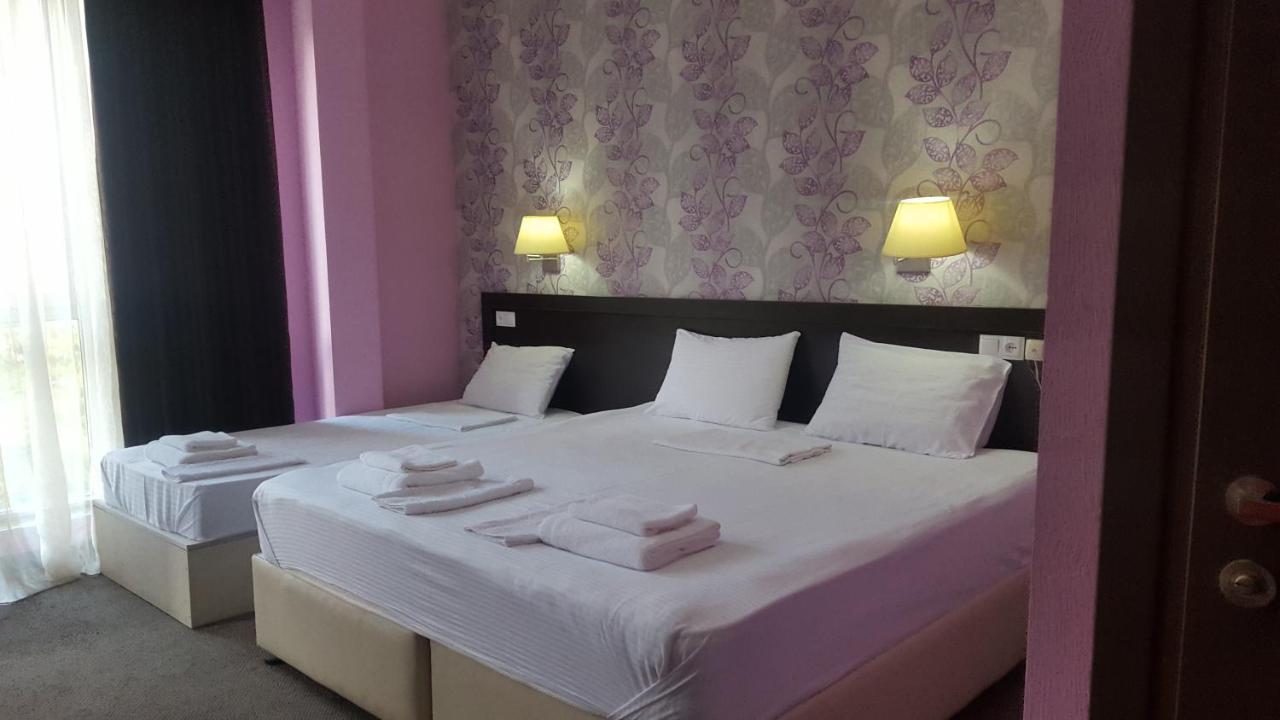 Hotel The One Boutique Tbilisi Esterno foto