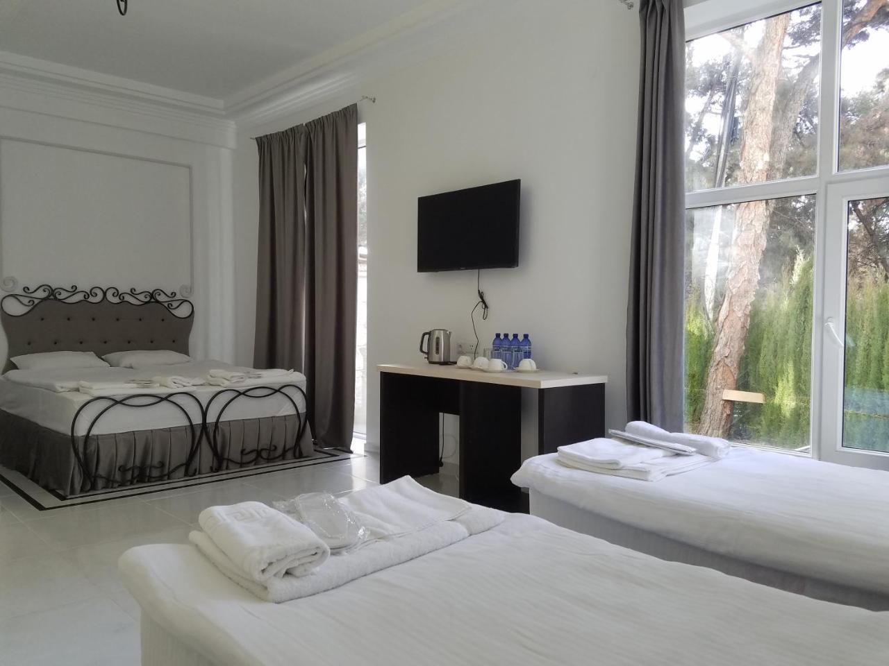 Hotel The One Boutique Tbilisi Esterno foto